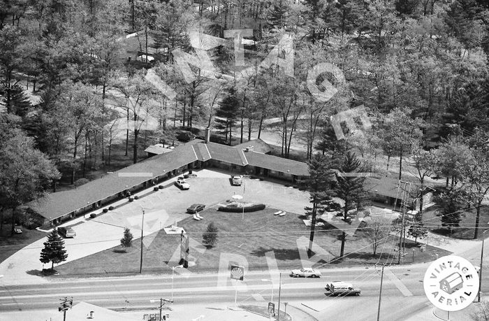 Briar Hill Motel - 1980 Aerial